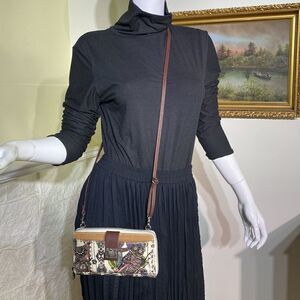 Sakroots Geometric Spirit Desert Owl Smartphone Crossbody Purse